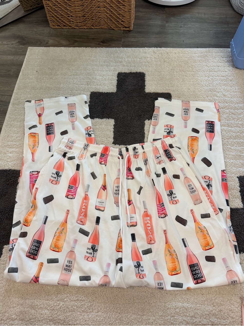 Rosé Bottle Print Party Pajama Pants - White/Pink